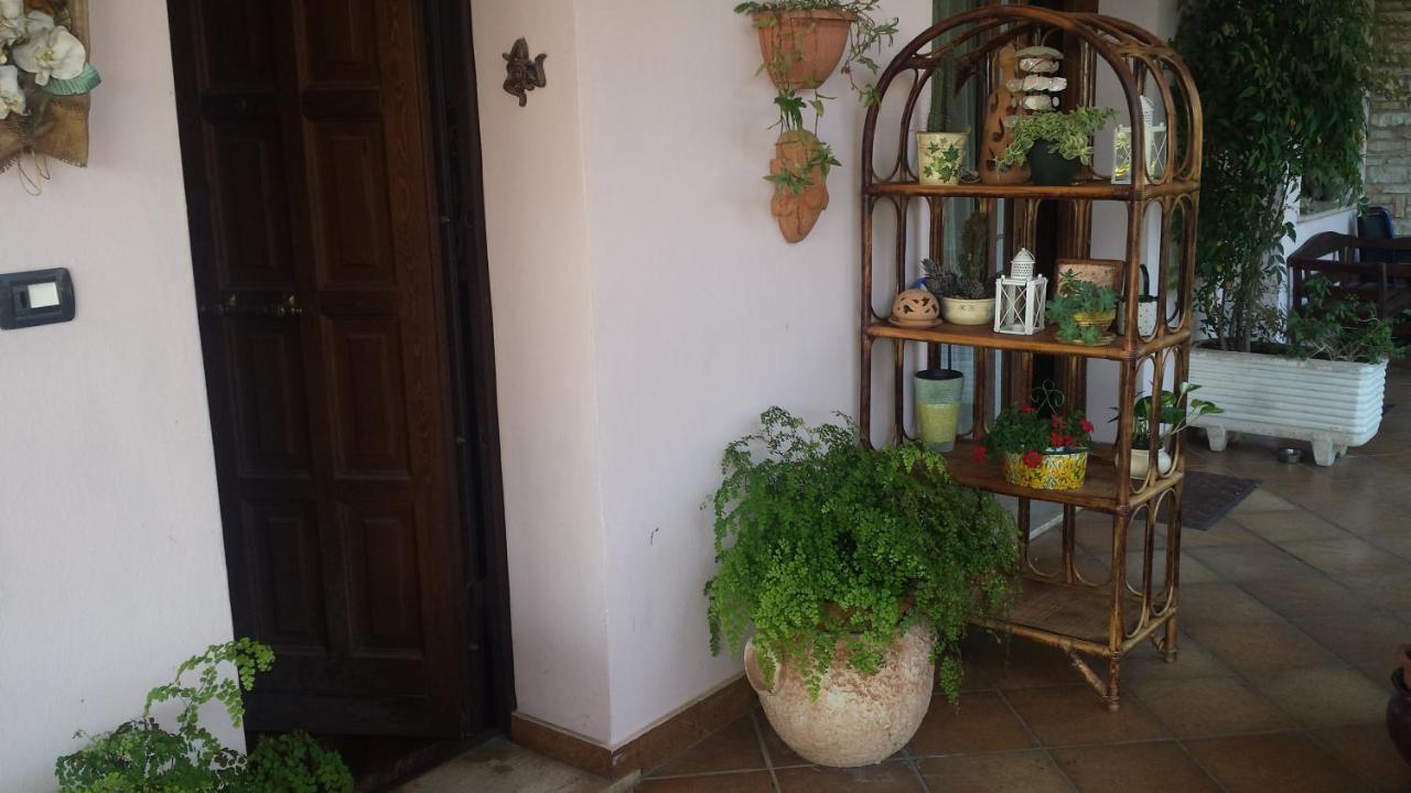 B&B Villa Noemi Формия Екстериор снимка