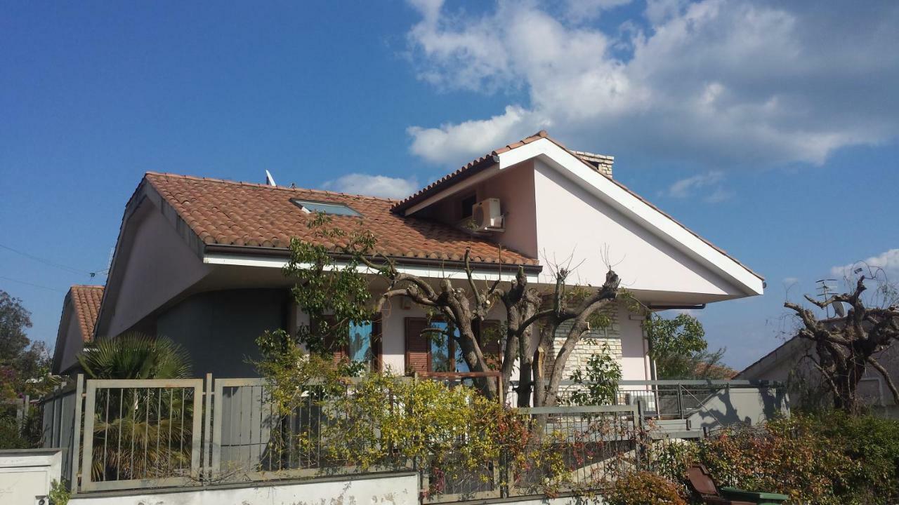 B&B Villa Noemi Формия Екстериор снимка