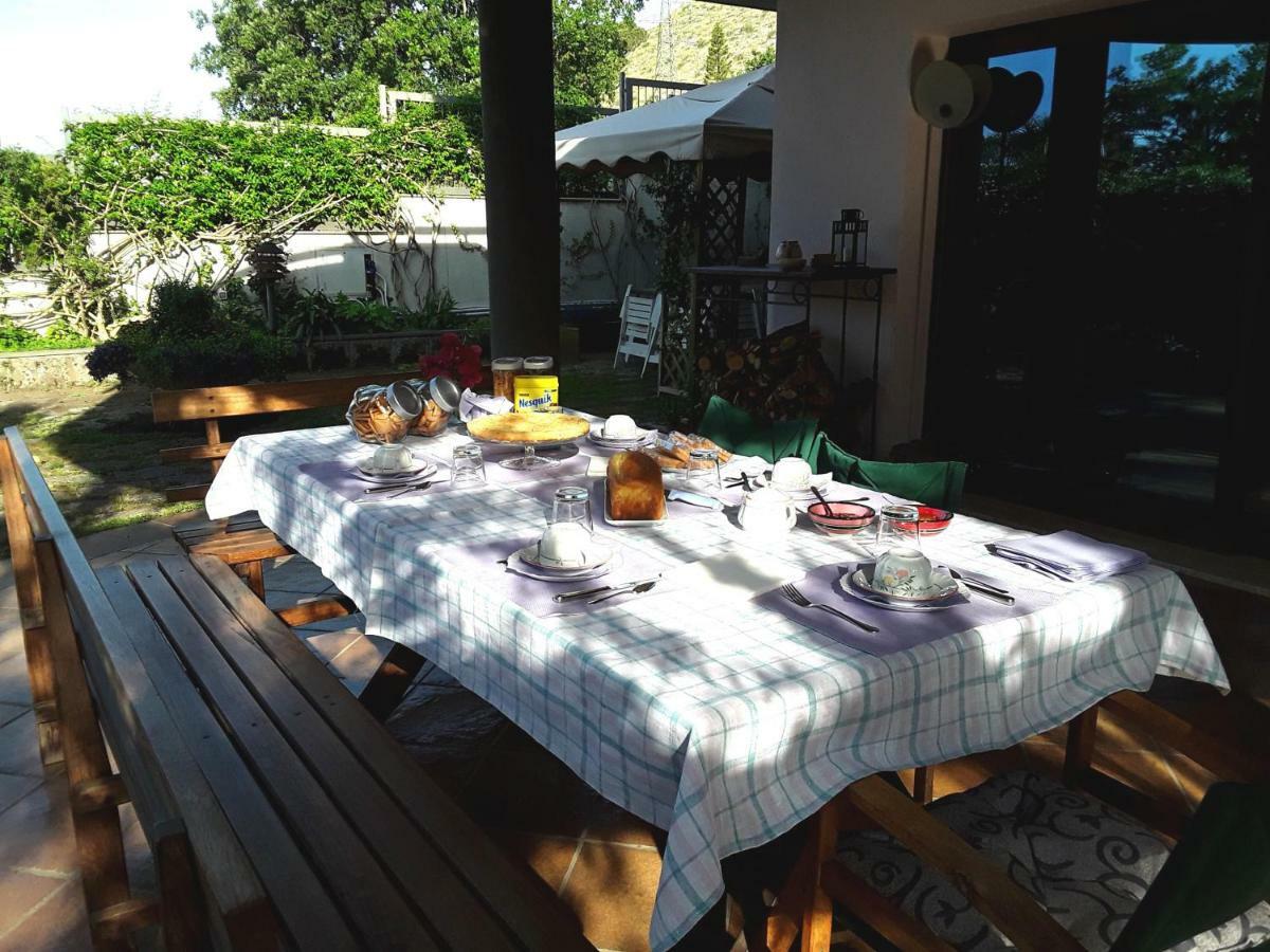 B&B Villa Noemi Формия Екстериор снимка