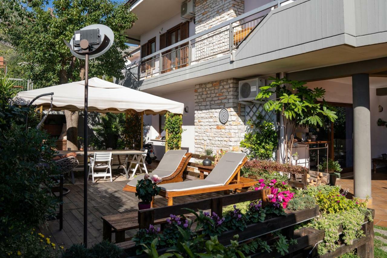 B&B Villa Noemi Формия Екстериор снимка